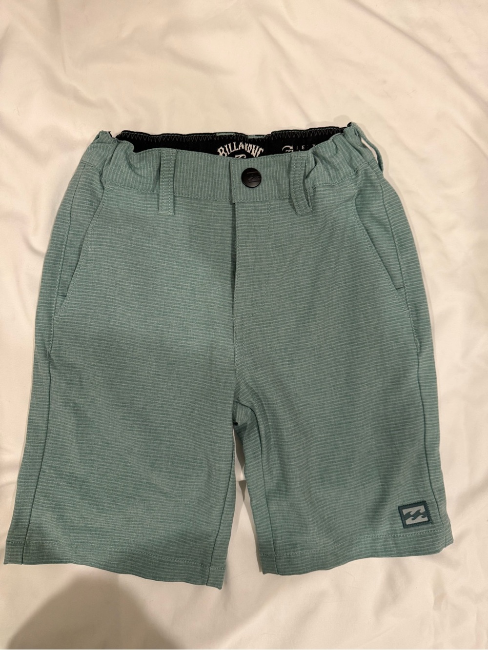 Billabong Kids Boardshorts, Size 6